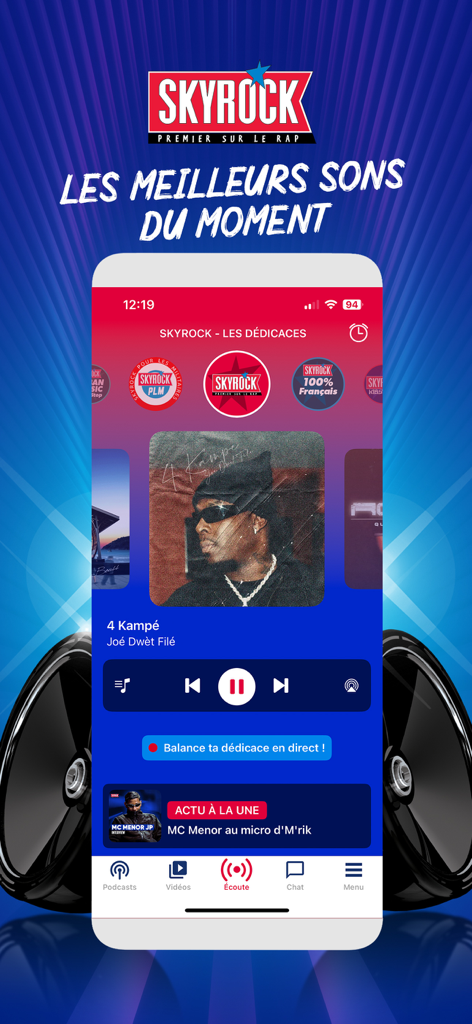 Interfaz del reproductor de música de la app Skyrock Radios mostrando las pistas actuales y las categorías de radio