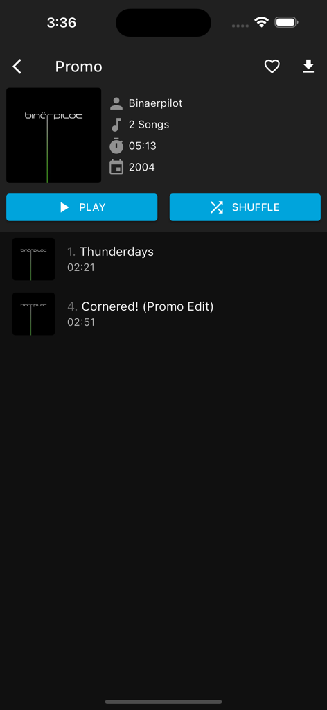 Interfaz de la aplicación Finamp mostrando las pistas del álbum y las opciones de reproducción para una biblioteca de música Jellyfin