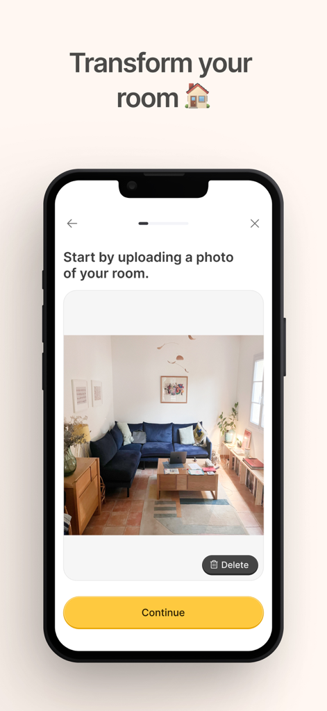 Interfaz de la aplicación Redesign AI que muestra la carga de una foto de una habitación para rediseño de interiores