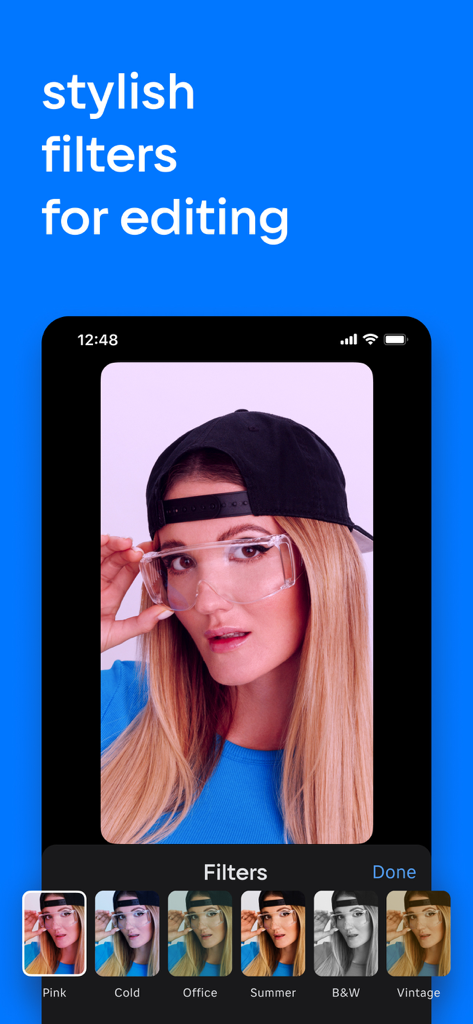 VK Clips: short videos - VK Clipsアプリのインターフェースが、動画編集用の様々なスタイリッシュなフィルターを表示