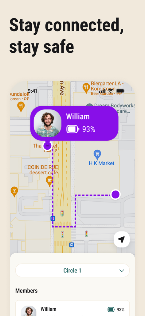 Rastreo de ubicación en tiempo real de un miembro de la familia en un mapa que muestra el porcentaje de su batería