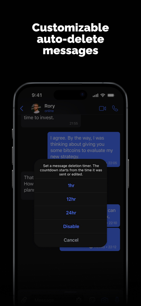 Chattti - private messenger - 1시간, 12시간 또는 24시간 메시지 삭제 타이머 설정을 위한 메뉴가 있는 Chattti 앱 인터페이스를 표시하는 스마트폰.