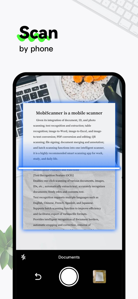MobiScanner - PDF Scanner App - MobiScannerアプリを使用して紙のドキュメントをデジタルファイルにスキャンしているスマートフォンの様子