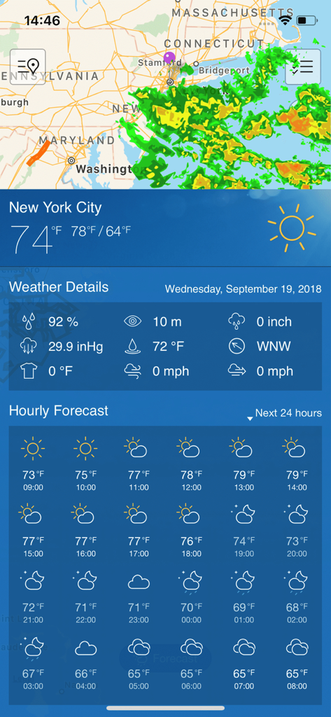 Storm Tracker° Pro - Panel de Storm Tracker Pro con mapa de radar y pronóstico meteorológico por horas.