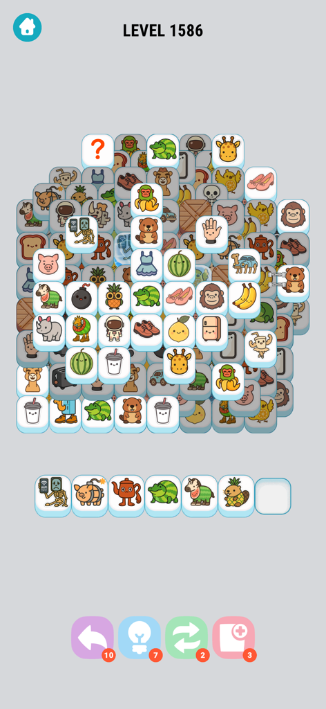 Brainrot Tile Match IQ - Merge - Uma tela de jogo mobile mostrando o nível 1586 do Brainrot Tile Match IQ com peças de memes da internet e espaços correspondentes na parte inferior.