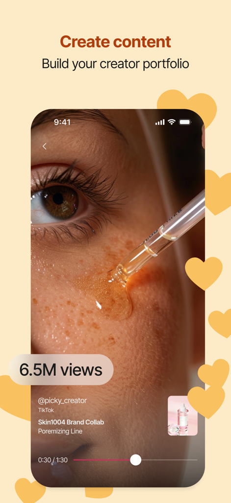 Picky: K-Beauty, Create & Earn - Pickyアプリのブランドコラボレーションビデオのために、スポイトでスキンケアセラムを塗布している人物のクローズアップ。