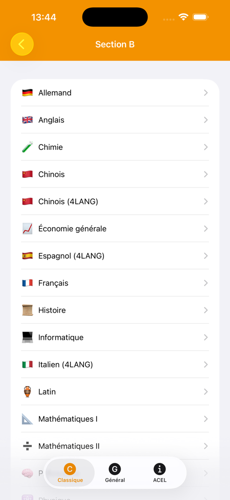 Interface de l'application PREMIERE.LU affichant une liste de matières d'examen pour la Section B, y compris les langues et les sciences.
