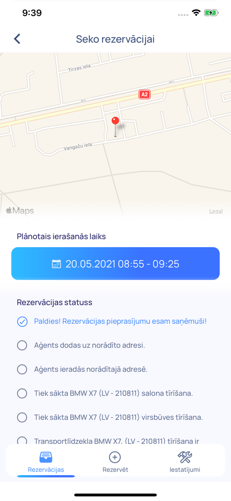WashCar - WashCar mobile app screen displaying a map and the status of a car wash booking