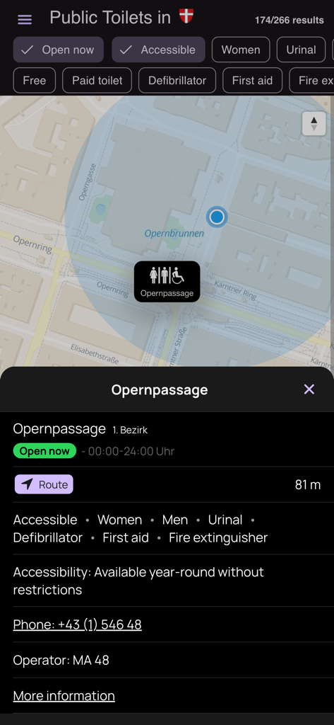 Oberfläche der App "Öffentliche Toiletten in Wien", die eine interaktive Karte und detaillierte Informationen zu Einrichtungen, einschließlich Öffnungszeiten und Barrierefreiheitsfunktionen, anzeigt