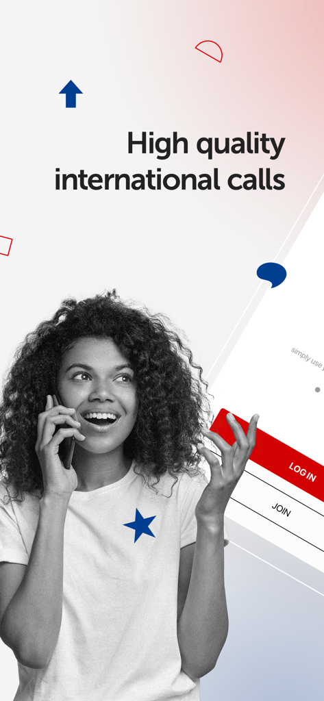 KeepCalling International - Une femme souriante passe des appels internationaux de haute qualité à l'aide d'un téléphone portable