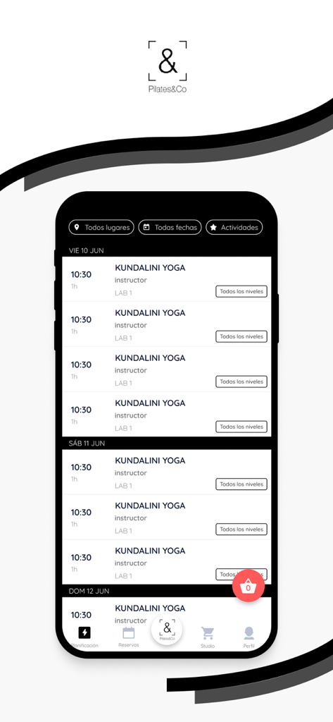 Interfaz de la aplicación móvil Pilates and Co que muestra una lista de clases de Yoga Kundalini con opciones de reserva y filtros de horario.