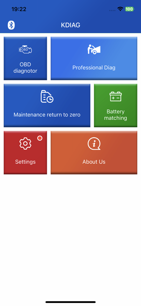 KDIAG - Pantalla de inicio de la aplicación KDIAG que muestra opciones de diagnóstico y mantenimiento de automóviles