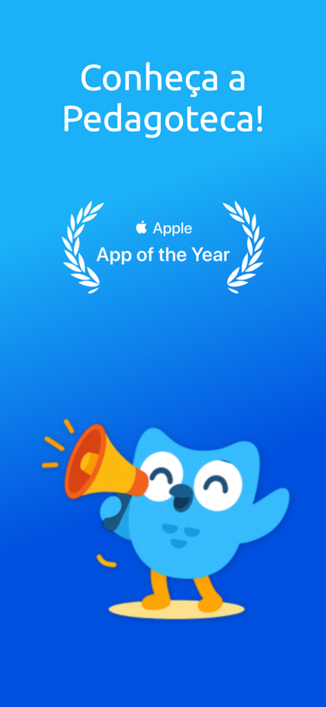 Pedagoteca - Pedagoteca educational app intro screen with blue owl mascot and App of the Year award