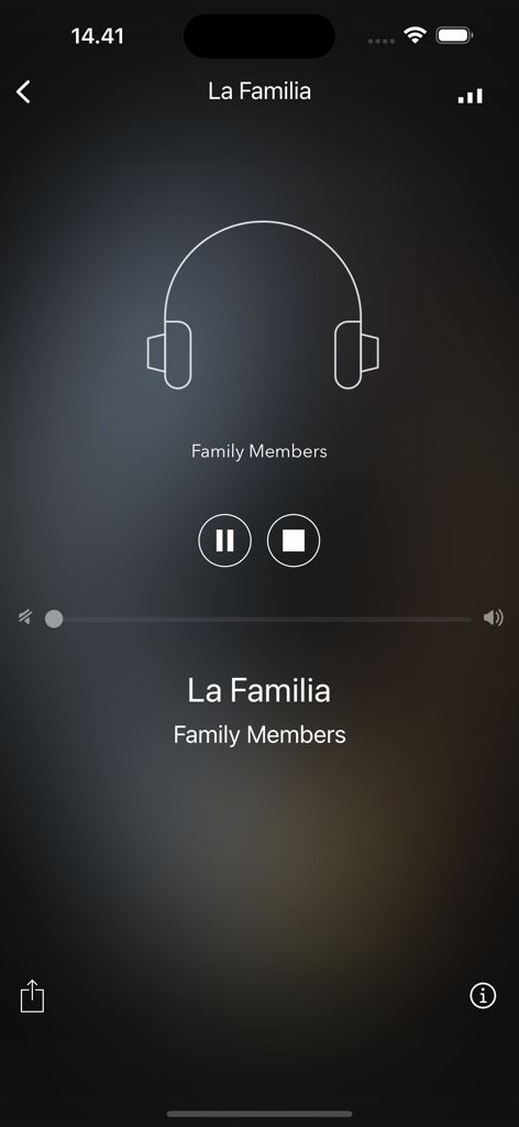 Aprende Inglés con Español - Interface of an audio lesson for learning English family vocabulary with Spanish instructions