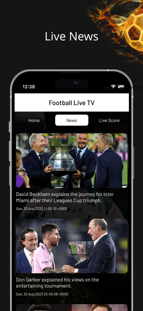 La aplicación móvil Football live score mostrando un feed de noticias de fútbol con historias sobre David Beckham y Lionel Messi