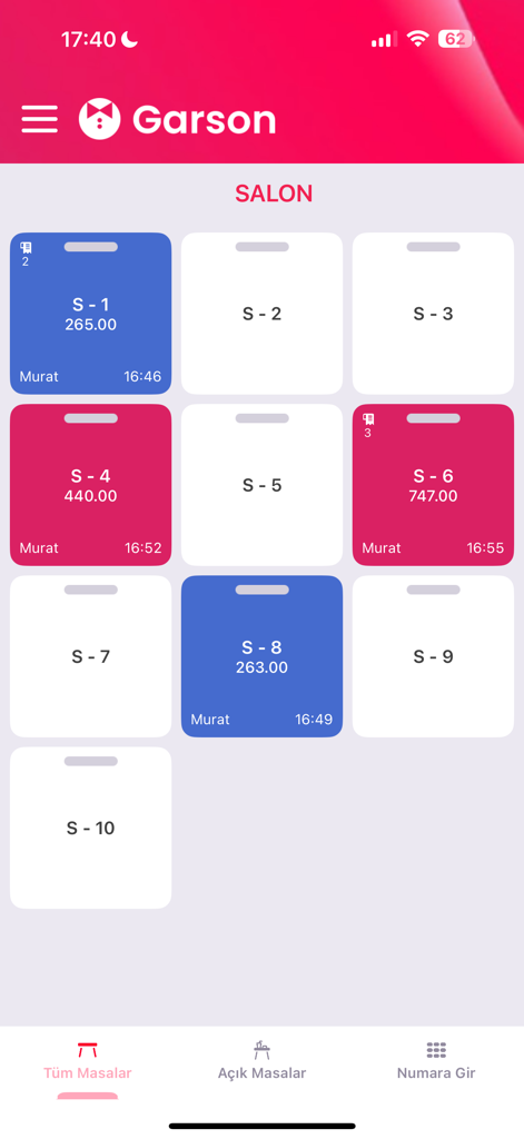 Menulux Garson - 현재 상태 및 주문 금액이 표시된 레스토랑 테이블의 시각적 레이아웃을 보여주는 Menulux Garson 앱 인터페이스