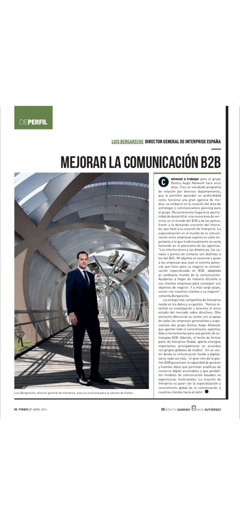 Un artículo de negocios de la revista Forbes España sobre comunicación B2B con el perfil de un ejecutivo