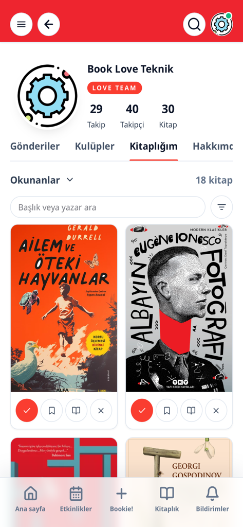 Book.Love - 읽은 책 컬렉션과 프로필 통계를 보여주는 Book Love 앱의 사용자 서재 인터페이스.