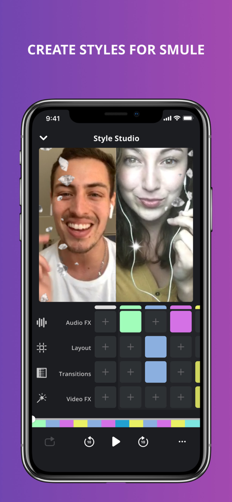 Style Studio by Smule - La interfaz de la app móvil Style Studio de Smule mostrando edición de video en pantalla dividida con opciones de efectos de audio y visuales.