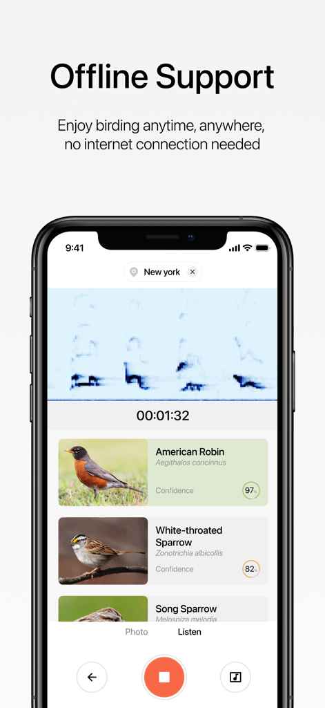 Aboutbirds - アメリカンロビンとホワイトスロートスパロウを識別するオフライン音声認識を備えたAboutbirdsアプリのインターフェイスを示すスマートフォン