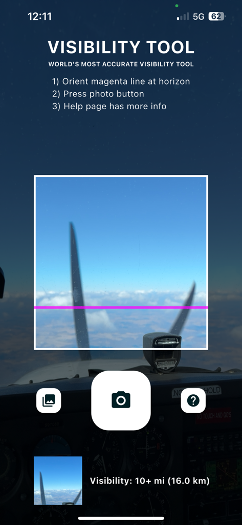 Visibility Tool - Interface of the Visibility Tool app showing a magenta line aligned with the horizon to measure visibility
