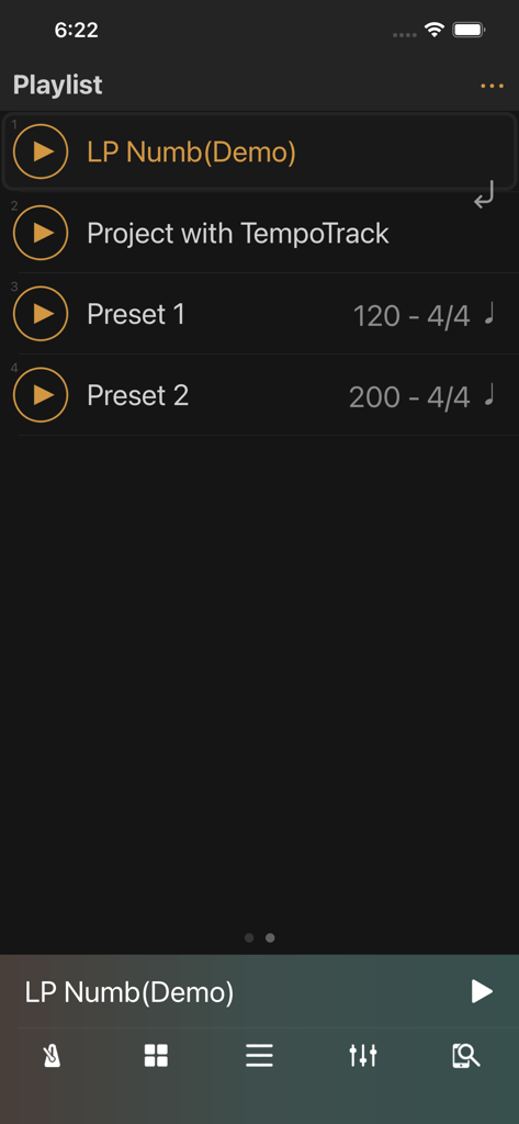 La vista playlist dell'app PLAYBACK With Metronome che mostra varie basi musicali e i loro tempi