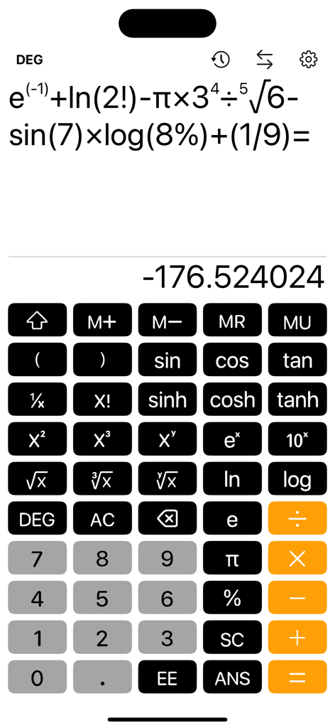Interfaz de calculadora científica que muestra una expresión matemática compleja con funciones trigonométricas y logarítmicas