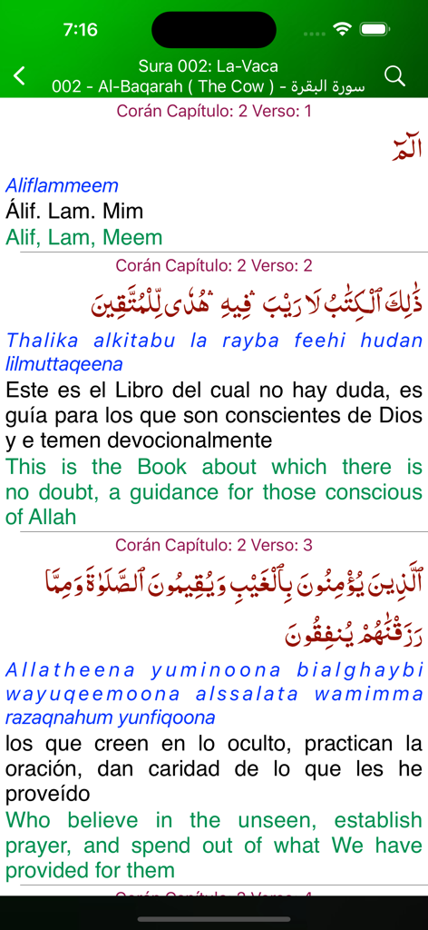 Captura de pantalla de la aplicación Corán en Español Leer + Escuchar mostrando versículos de la Sura Al-Baqarah con texto árabe, transliteración y traducciones en español e inglés.
