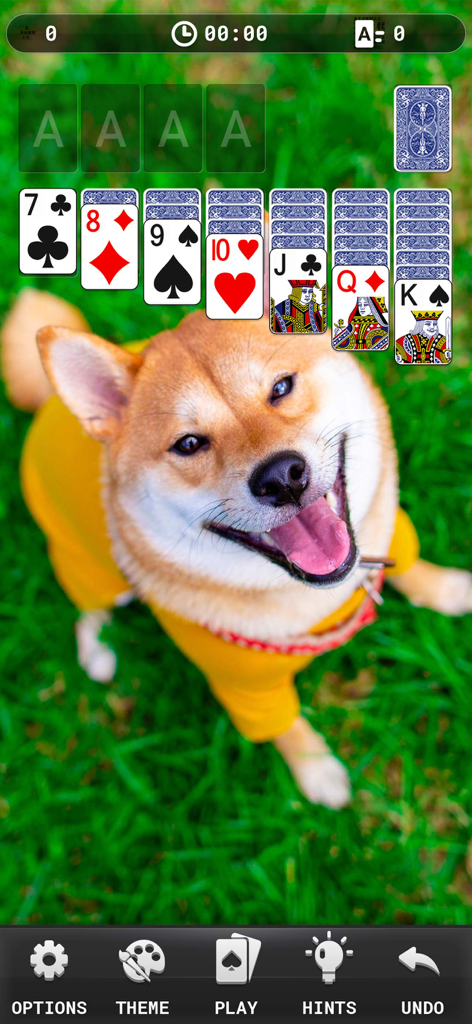 Solitaire Classic - Classic - Interfaz del juego de Solitario Clásico con una foto personalizada de un perro shiba inu sonriente como fondo