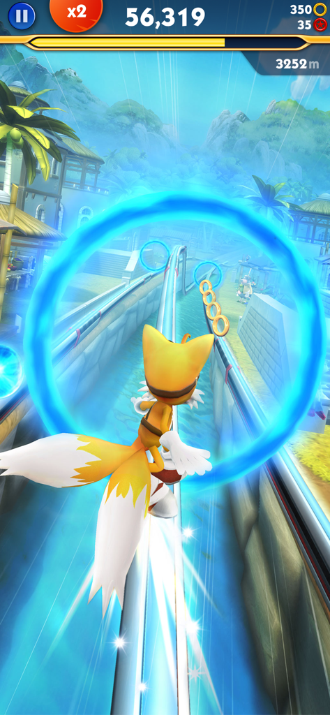 Sonic Dash 2: Sonic Boom - Tails utilise l'Energeam pour se balancer à travers les anneaux dans Sonic Dash 2