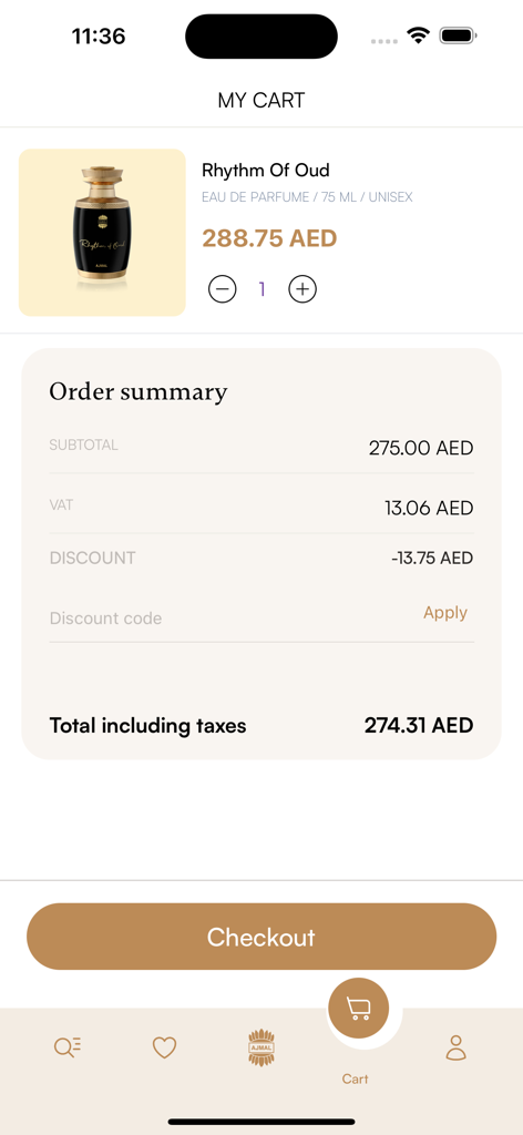 Pantalla del carrito de compras de la app Ajmal Perfume mostrando la fragancia Rhythm of Oud y el total del pedido.