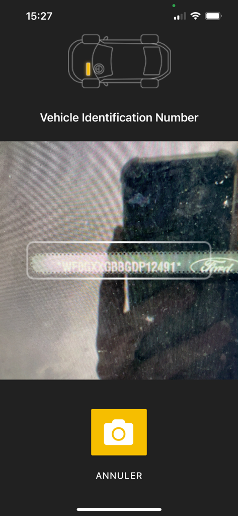 CaRool FleetCheck - CaRool FleetCheck mobile app interface for scanning a vehicle identification number
