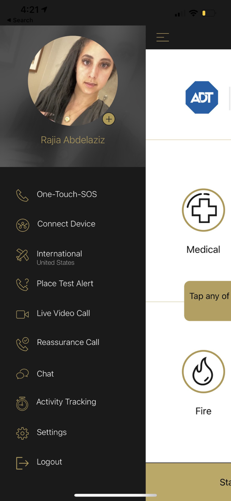 invisaWear - Ein Screenshot des Menüs der invisaWear-Mobil-App, der persönliche Sicherheitsfunktionen wie SOS und Live-Videoanrufe anzeigt