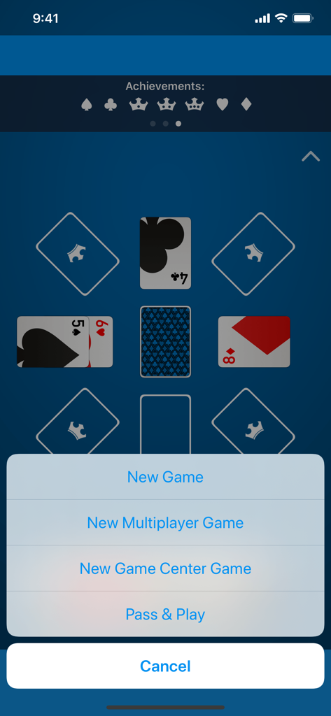 Menu no jogo para King's Corner mostrando opções para novo jogo, multijogador e modos passa e joga.