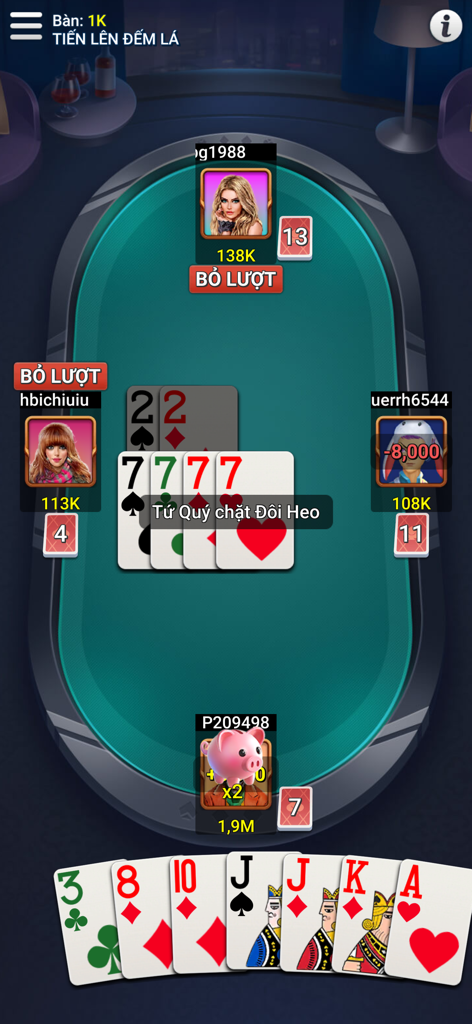 Tiến Lên Offline - Phỏm, Tá Lả - Pantalla de juego del juego de cartas vietnamita Tien Len Offline mostrando jugadores en una mesa de casino virtual.