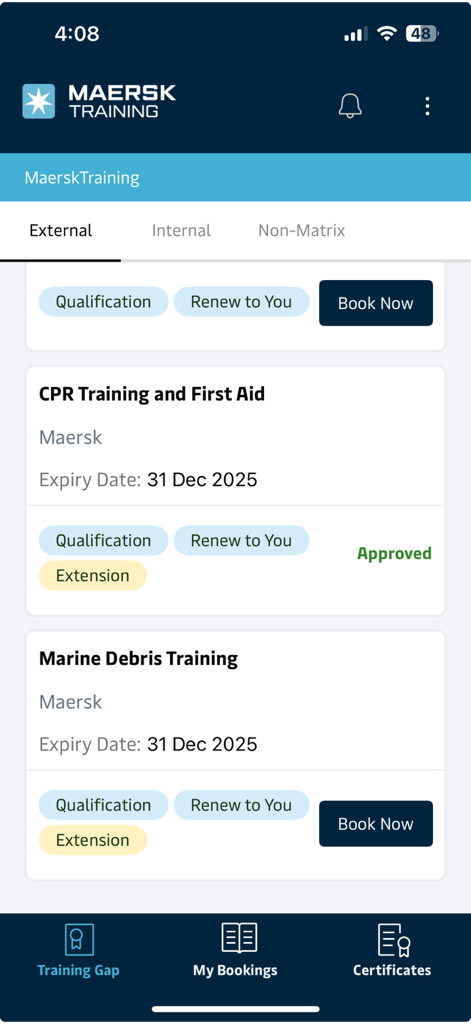 Painel do aplicativo Maersk Training TMS mostrando os requisitos de treinamento e o status da certificação