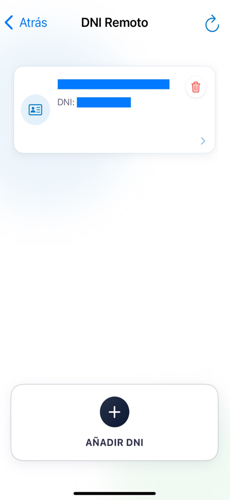 Interfaz de la aplicación DNI Remoto con una tarjeta de identidad añadida y un botón para añadir DNI