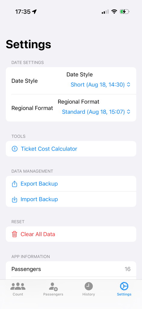 Group Counter for Tour Guides - The settings screen of the Group Counter for Tour Guides app featuring data management and date format options.