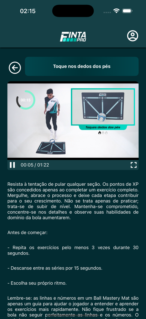 Finta PRO - Tutorial em vídeo no aplicativo Finta PRO mostrando um exercício de toque de bola no futebol em um tapete de treinamento