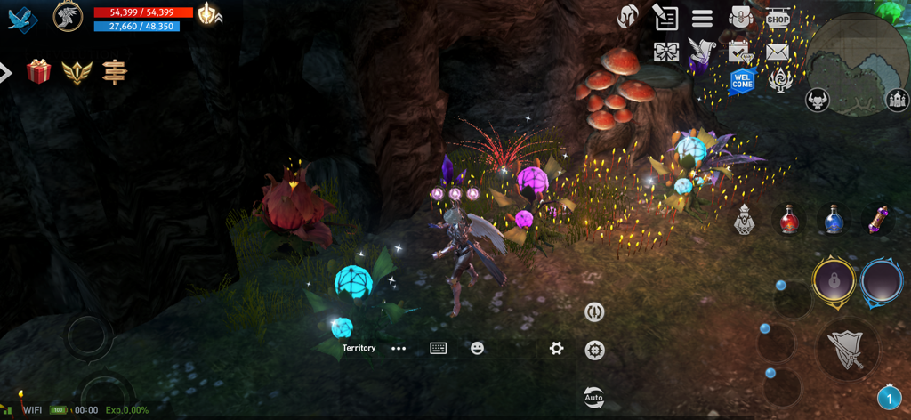 Un personnage ailé explore un environnement de dark fantasy avec des plantes et champignons luminescents vibrants dans Lineage 2 Revolution.