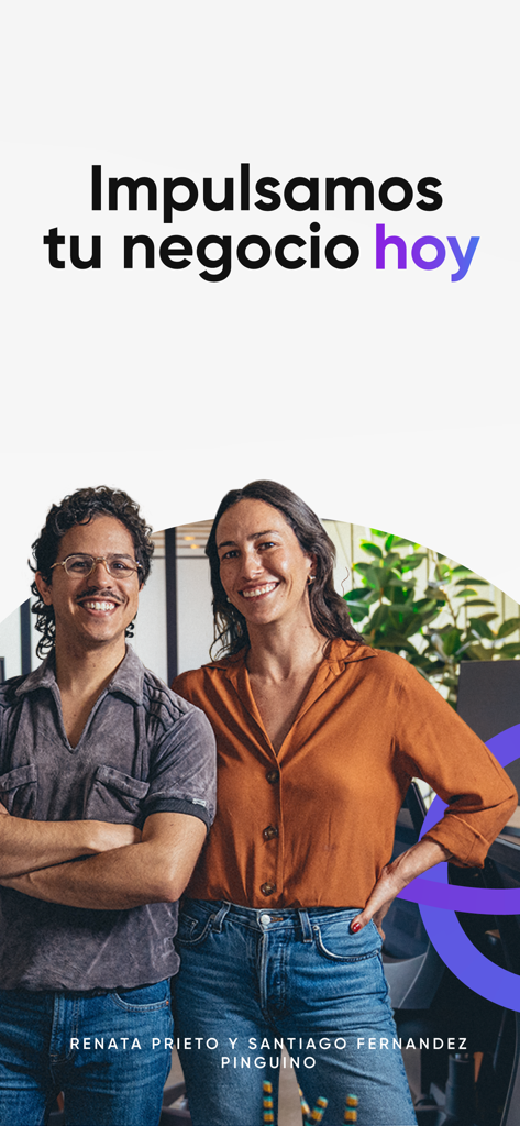 Two smiling entrepreneurs with the slogan Impulsamos tu negocio hoy for the Konfío business finance app.