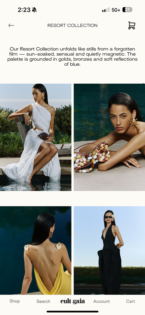 CULT GAIA - Interfaz de la aplicación móvil Cult Gaia que muestra la editorial de moda de la Colección Resort