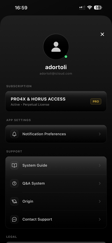 Click&Trader - Pantalla de perfil de cuenta de usuario y configuración en la aplicación Click and Trader que muestra el estado de la suscripción y las opciones de soporte.