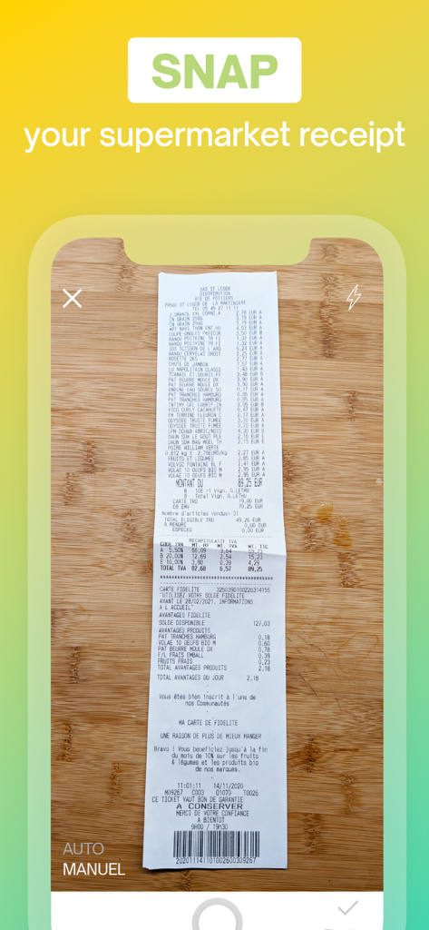 Un'interfaccia che mostra uno smartphone che scansiona un lungo scontrino del supermercato per guadagnare cashback sulla spesa.