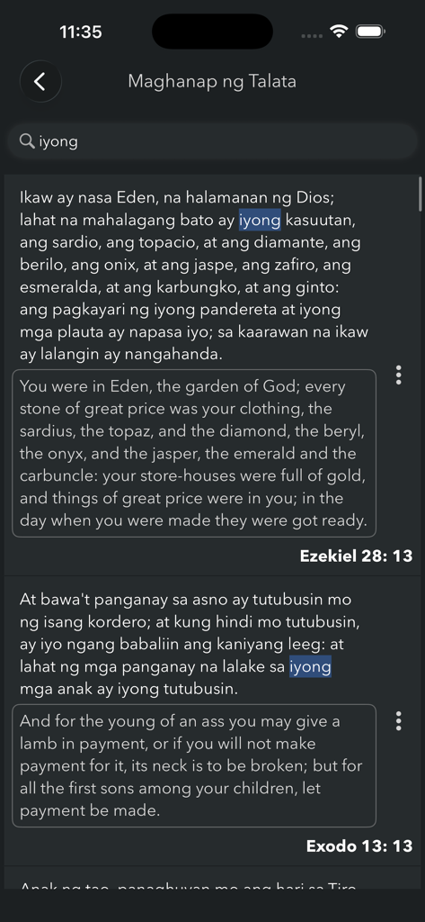 Tagalog Bible – Audio Offline - Resultados de búsqueda bilingües que muestran versículos bíblicos en tagalo e inglés en modo oscuro.