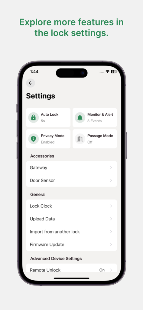 Sifely Smart Lock - Interfaz de configuración de la aplicación Sifely Smart Lock en un iPhone mostrando opciones de configuración de la cerradura como bloqueo automático y desbloqueo remoto.