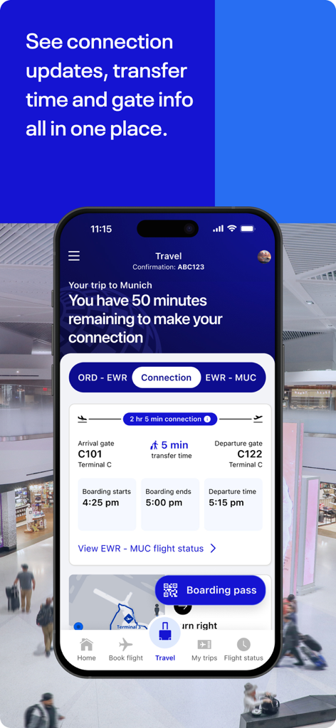 ユナイテッド航空アプリのインターフェイスに、到着・出発ゲートと乗り継ぎ時間を含むフライト乗り継ぎ情報が表示されています。
