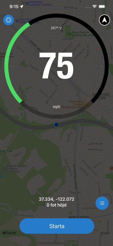 Oberfläche der mobilen App, die einen digitalen Tachometer mit einer Geschwindigkeit von 75 mph über einer Karte mit GPS-Koordinaten anzeigt