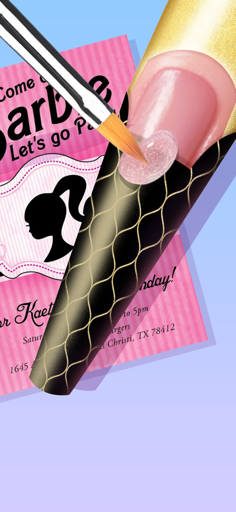 Nail Salon - Girl Art Game - 매니큐어 게임에서 브러시로 장식된 네일에 핑크색 글리터 폴리시를 바르는 클로즈업