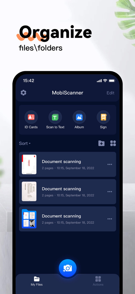 MobiScanner - PDF Scanner App - 整理されたドキュメントフォルダとスキャンオプションを表示するMobiScannerアプリのインターフェイス